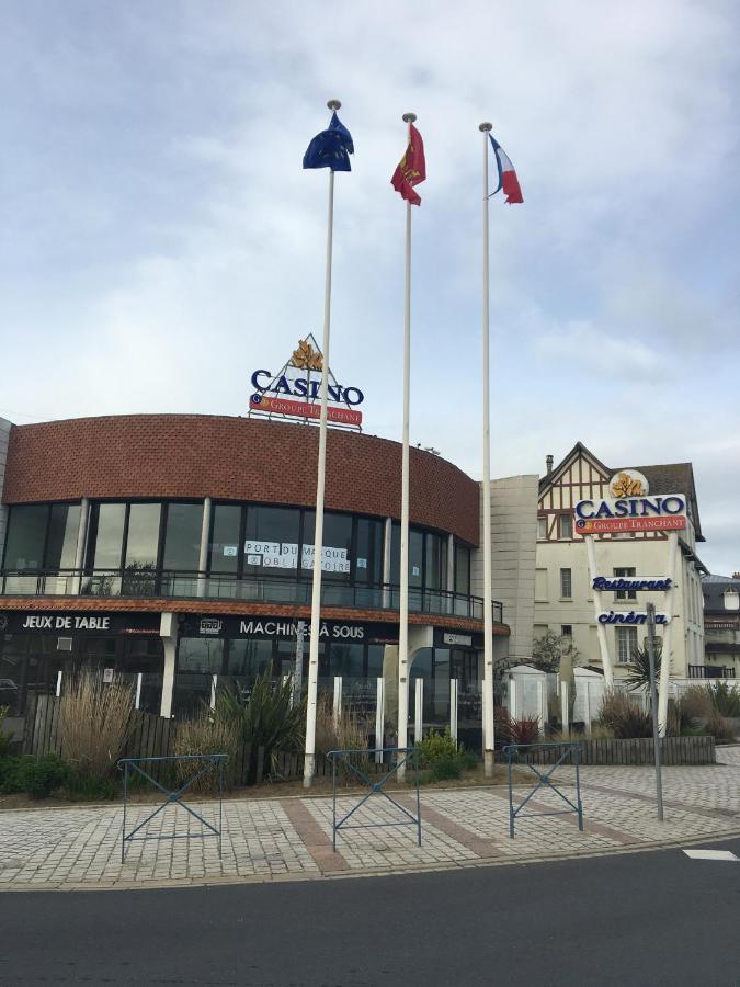 La Petite Jeanine Villers-sur-Mer Exterior foto